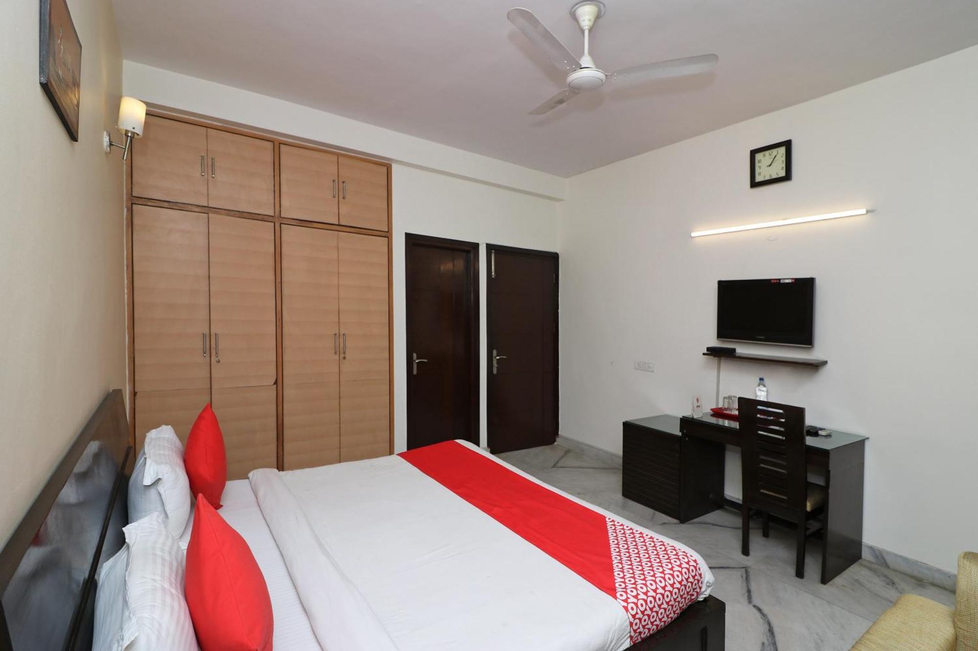 Hotel O Aravali Residency Gurgaon Buitenkant foto