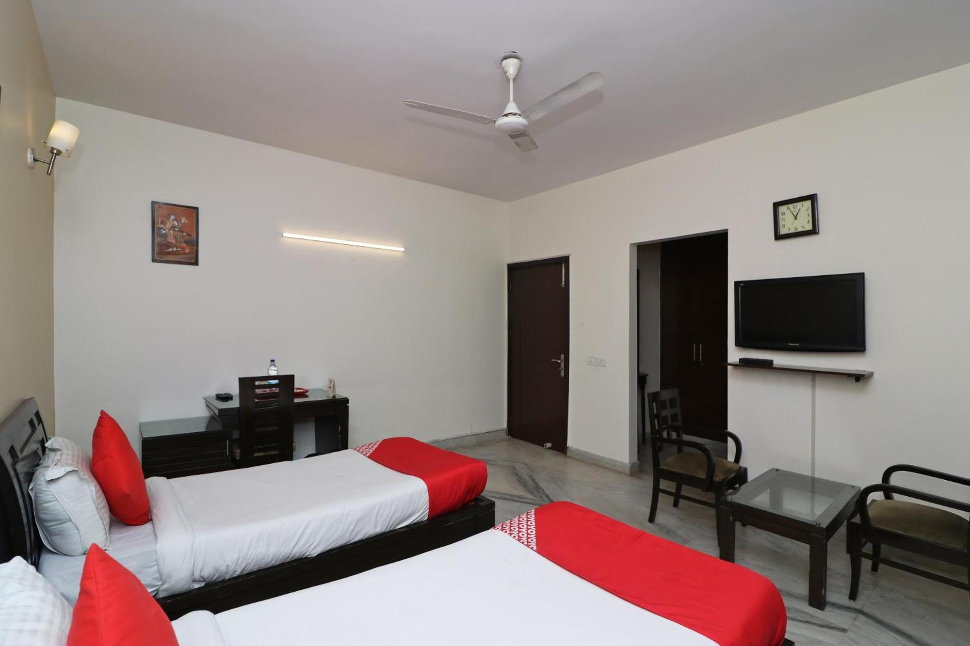 Hotel O Aravali Residency Gurgaon Buitenkant foto
